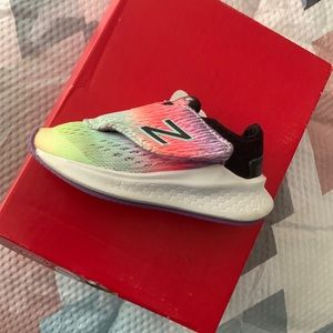 Multi color New Balance Tennis Shoe